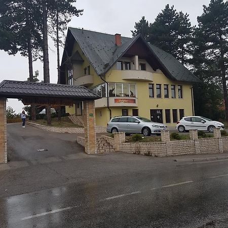 Restoran&Motel And Apartmants Lovacka Prica Tesanj Екстер'єр фото
